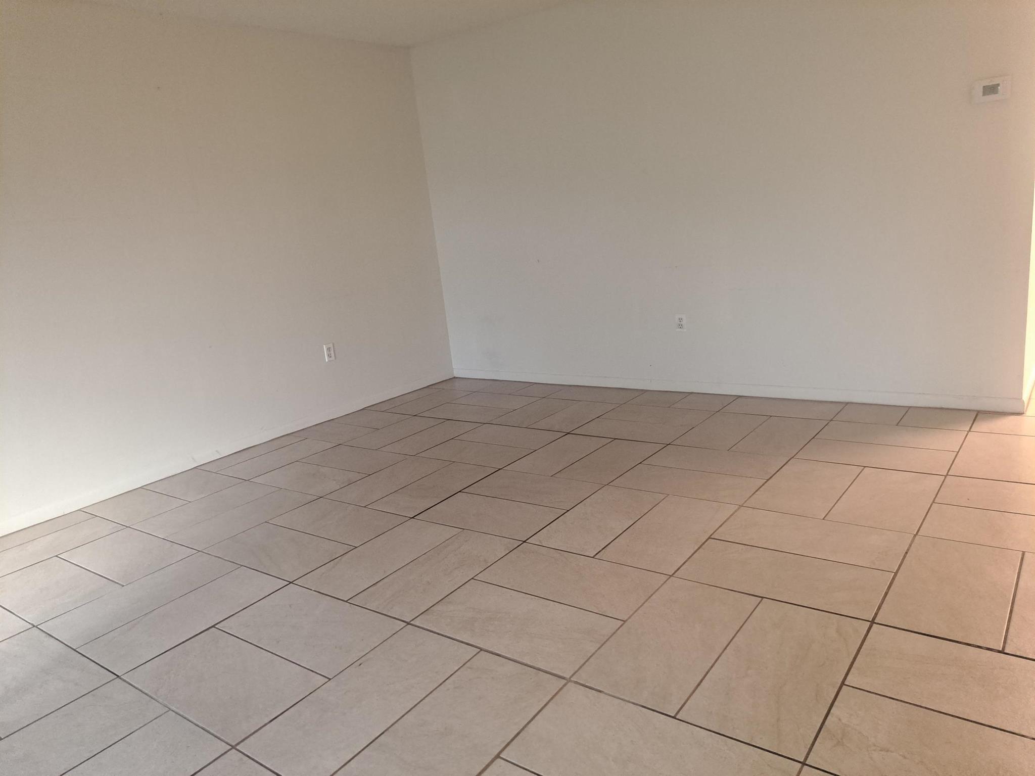 ISLAND HOUSE CONDOMINIUM - Residential Lease