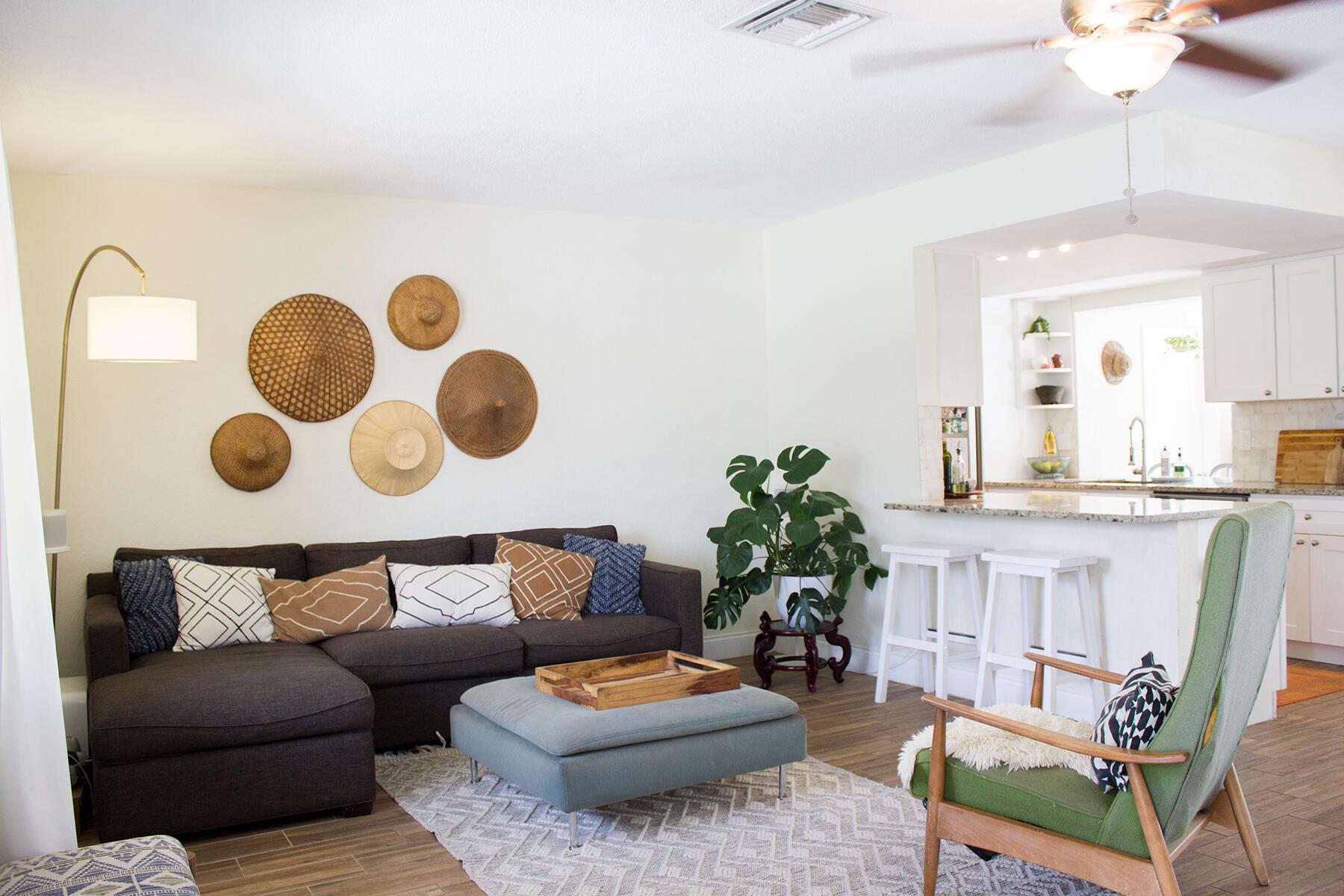 COUNTRY CLUB VILLAGE SEC B - Residential Lease