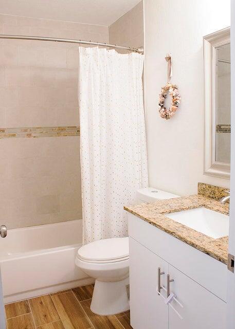 COUNTRY CLUB VILLAGE SEC B - Residential Lease