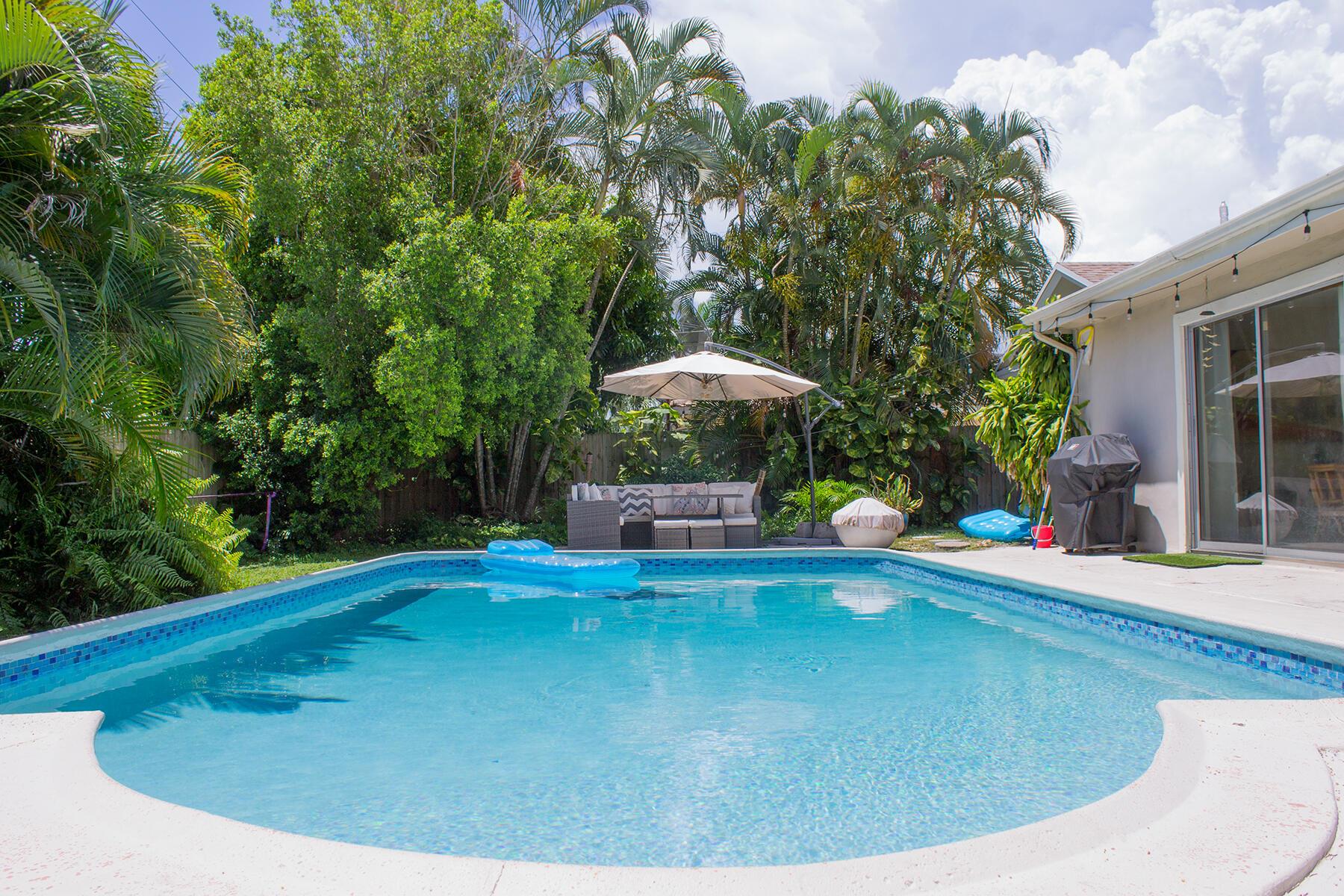 COUNTRY CLUB VILLAGE SEC B - Residential Lease