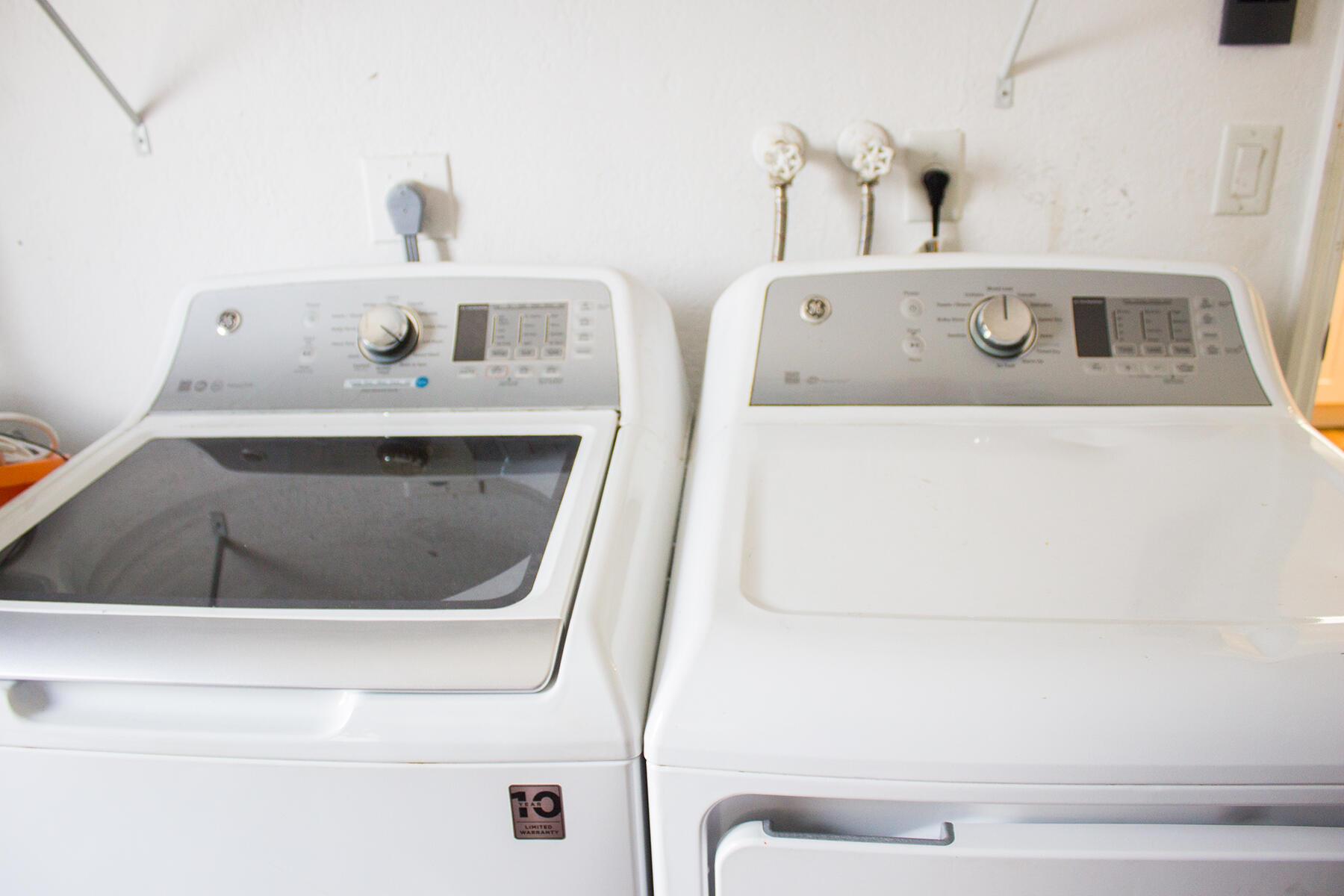 COUNTRY CLUB VILLAGE SEC B - Residential Lease