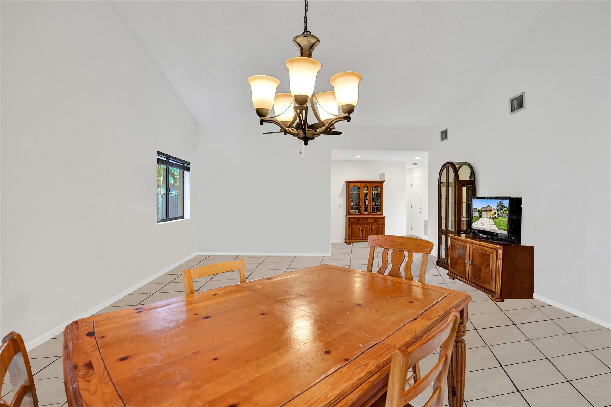 PEMBROKE LAKES SOUTH - Residential