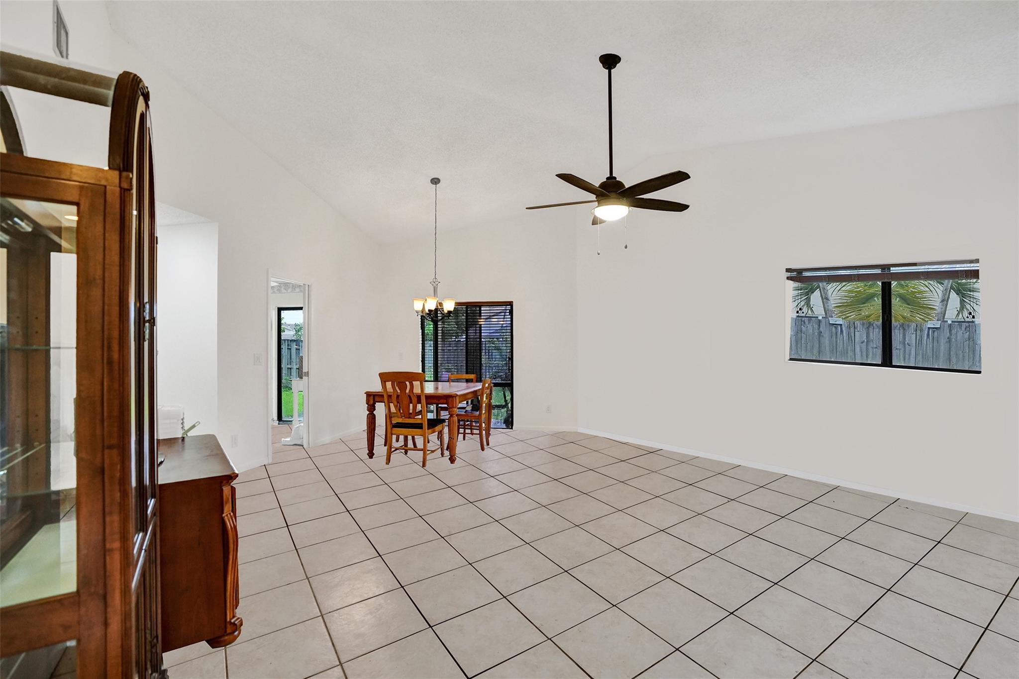 PEMBROKE LAKES SOUTH - Residential