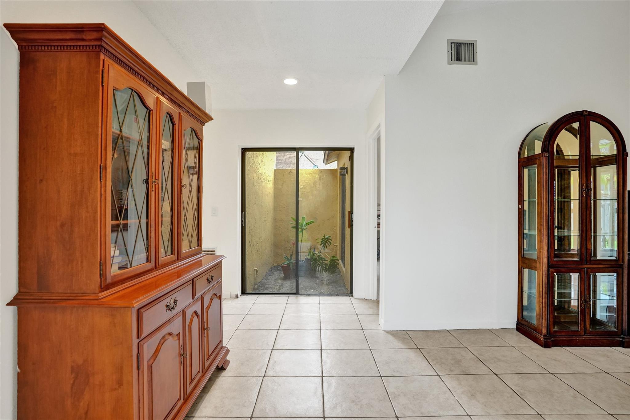 PEMBROKE LAKES SOUTH - Residential
