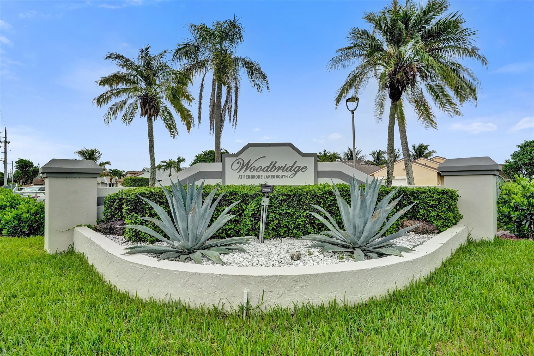 PEMBROKE LAKES SOUTH - Residential