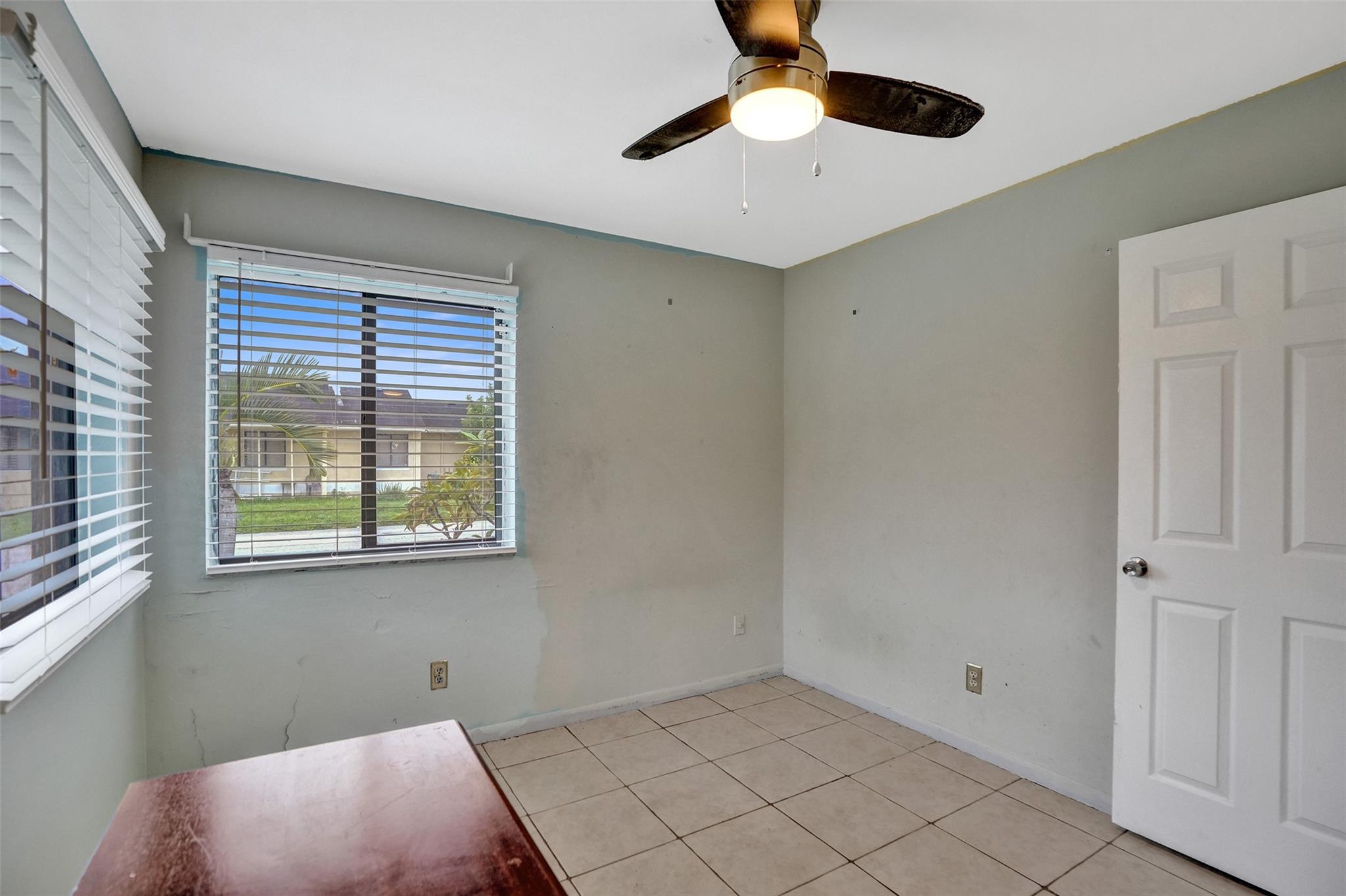 PEMBROKE LAKES SOUTH - Residential