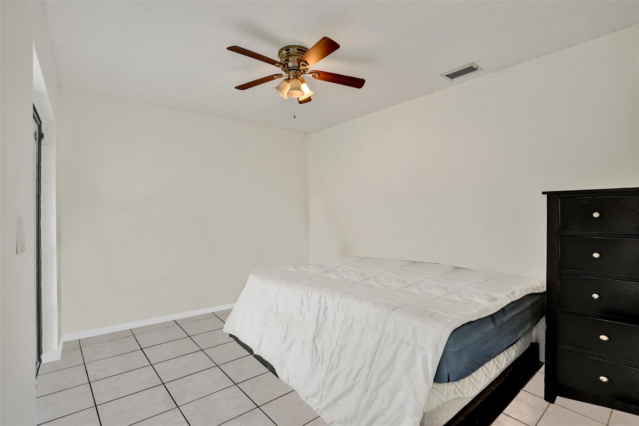 PEMBROKE LAKES SOUTH - Residential