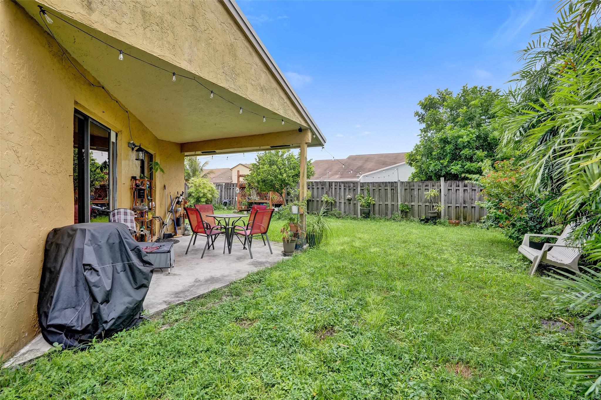 PEMBROKE LAKES SOUTH - Residential