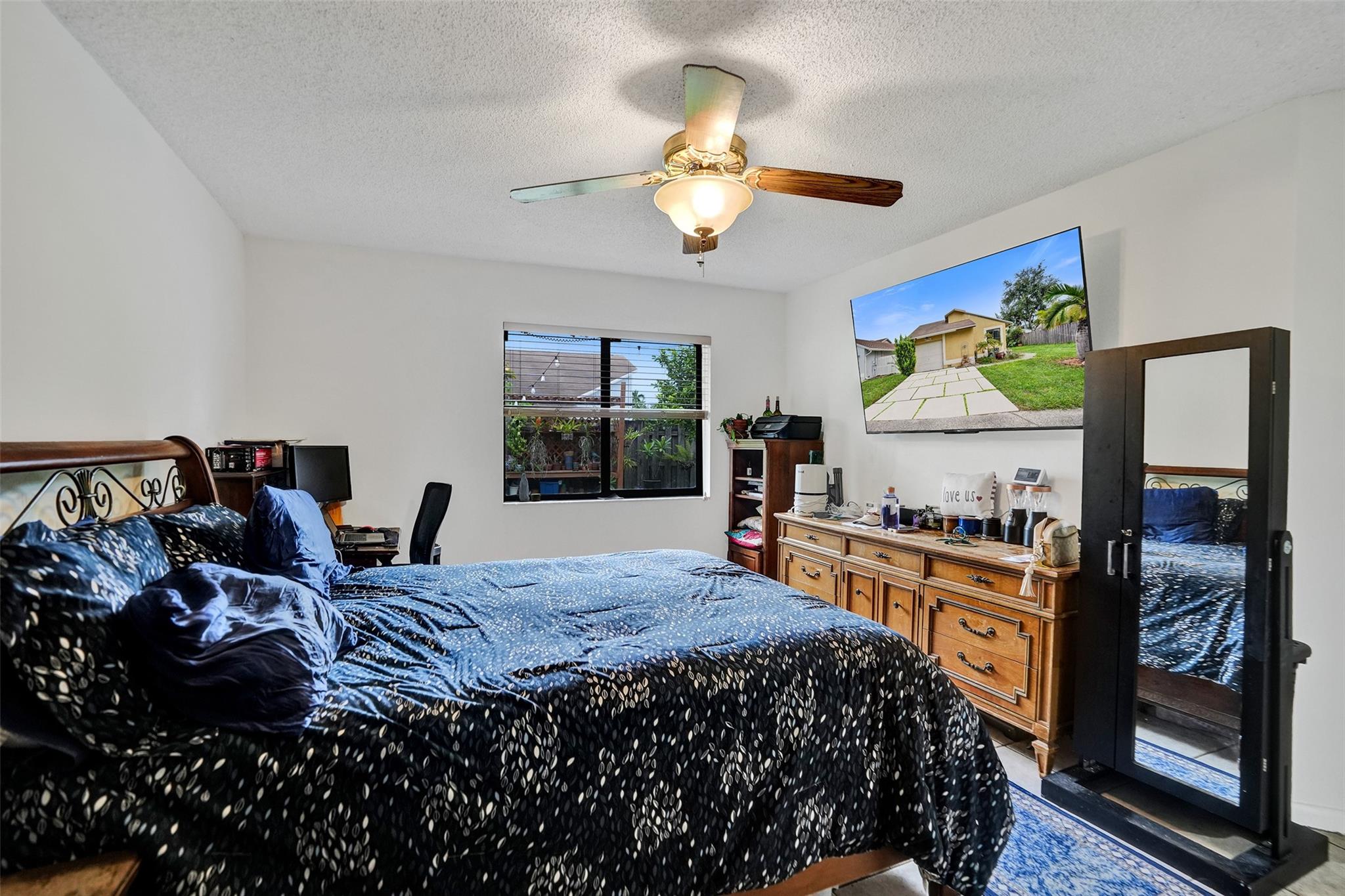PEMBROKE LAKES SOUTH - Residential