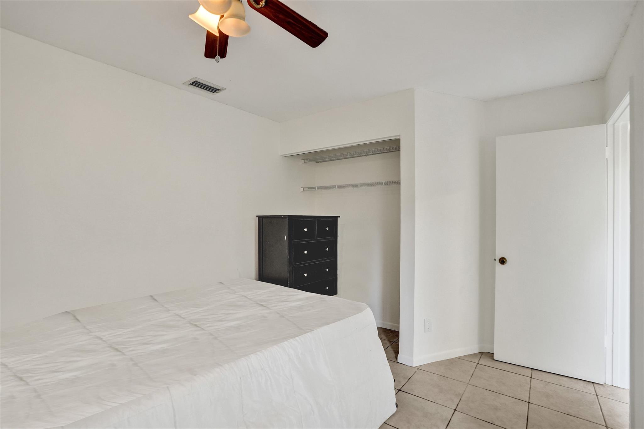 PEMBROKE LAKES SOUTH - Residential