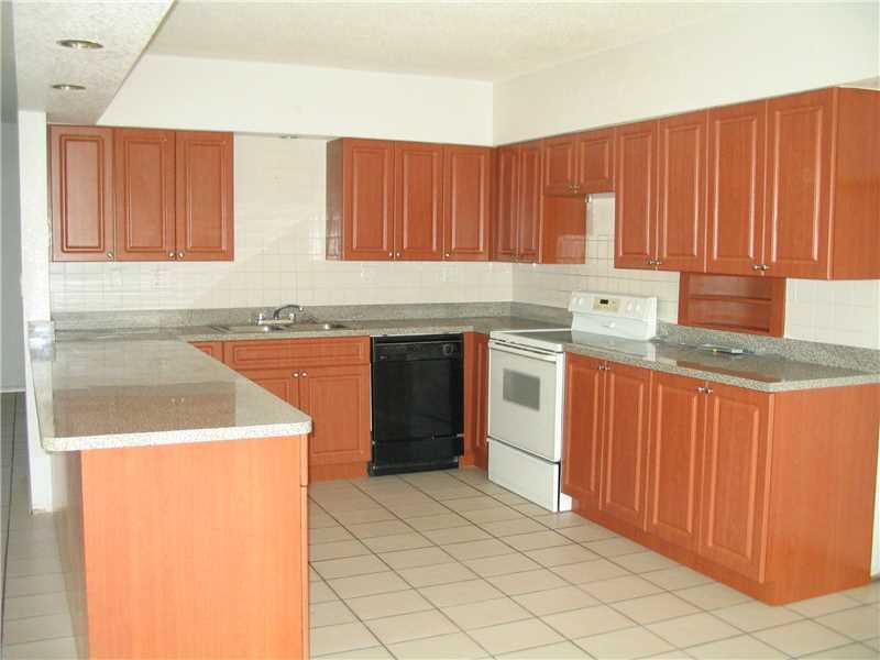 PLANTATION PARK LAKESITES - Residential Lease