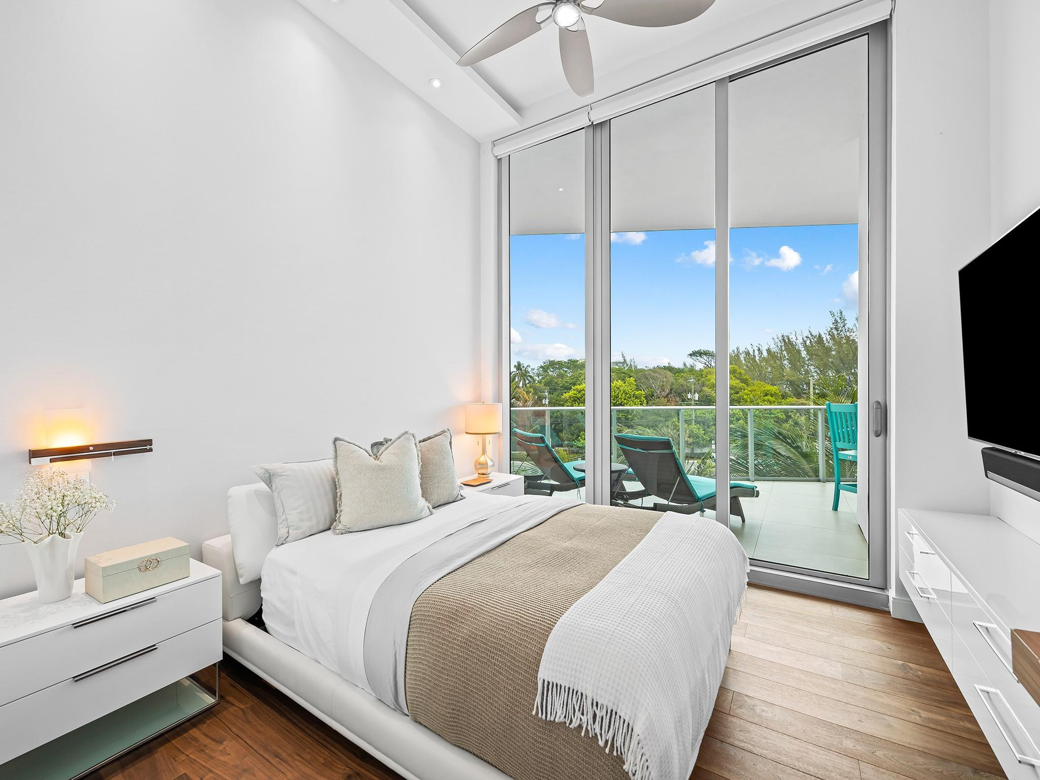 PARAMOUNT FT LAUDERDALE C - Residential