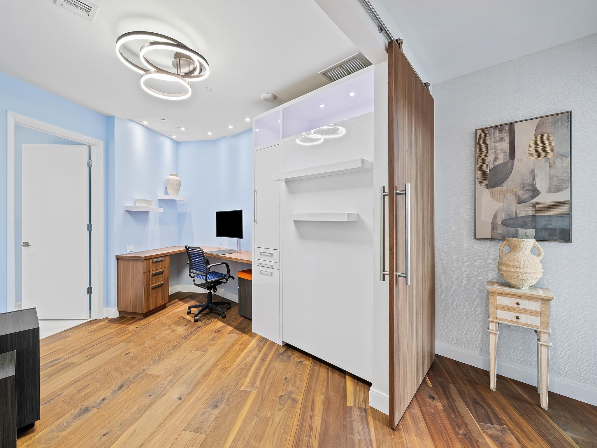 PARAMOUNT FT LAUDERDALE C - Residential