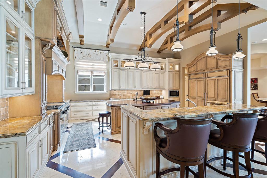 BEARS CLUB - Residential