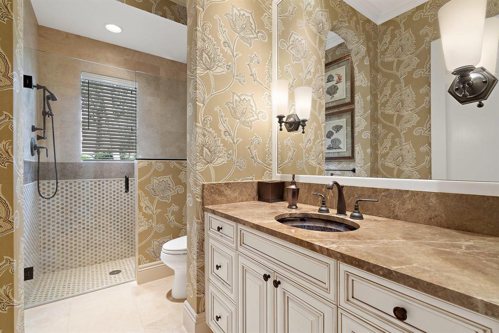 BEARS CLUB - Residential