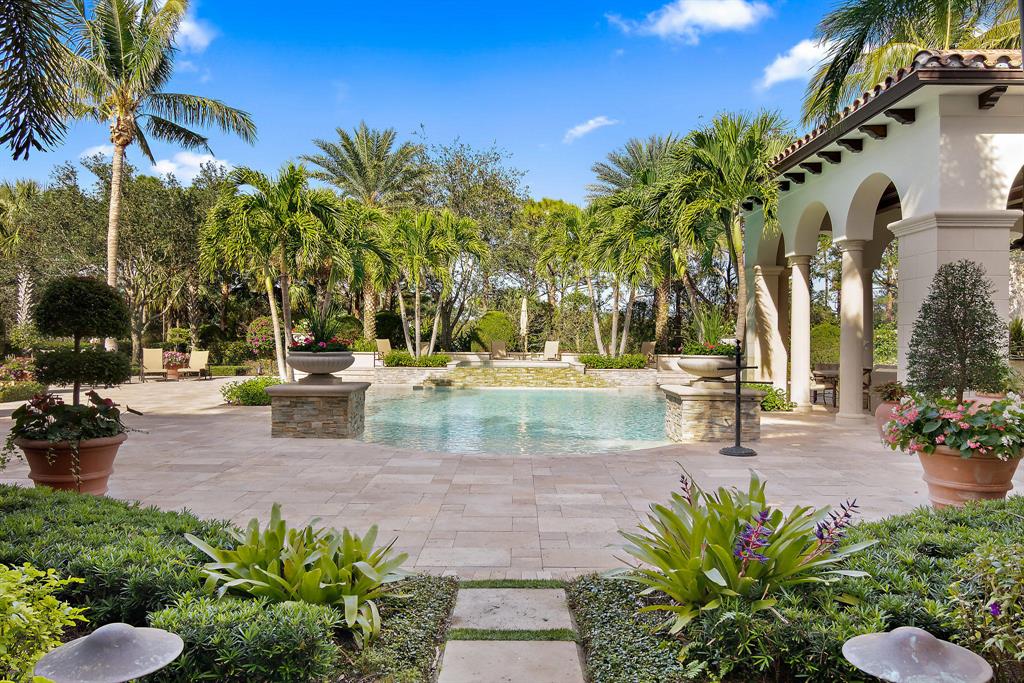 BEARS CLUB - Residential