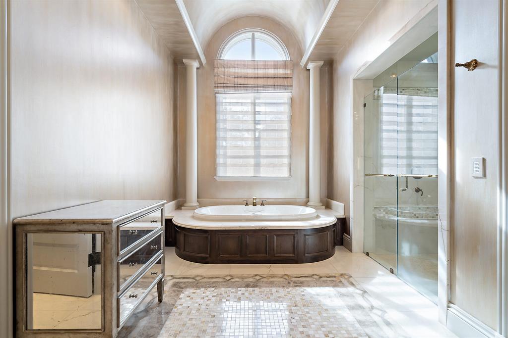 BEARS CLUB - Residential