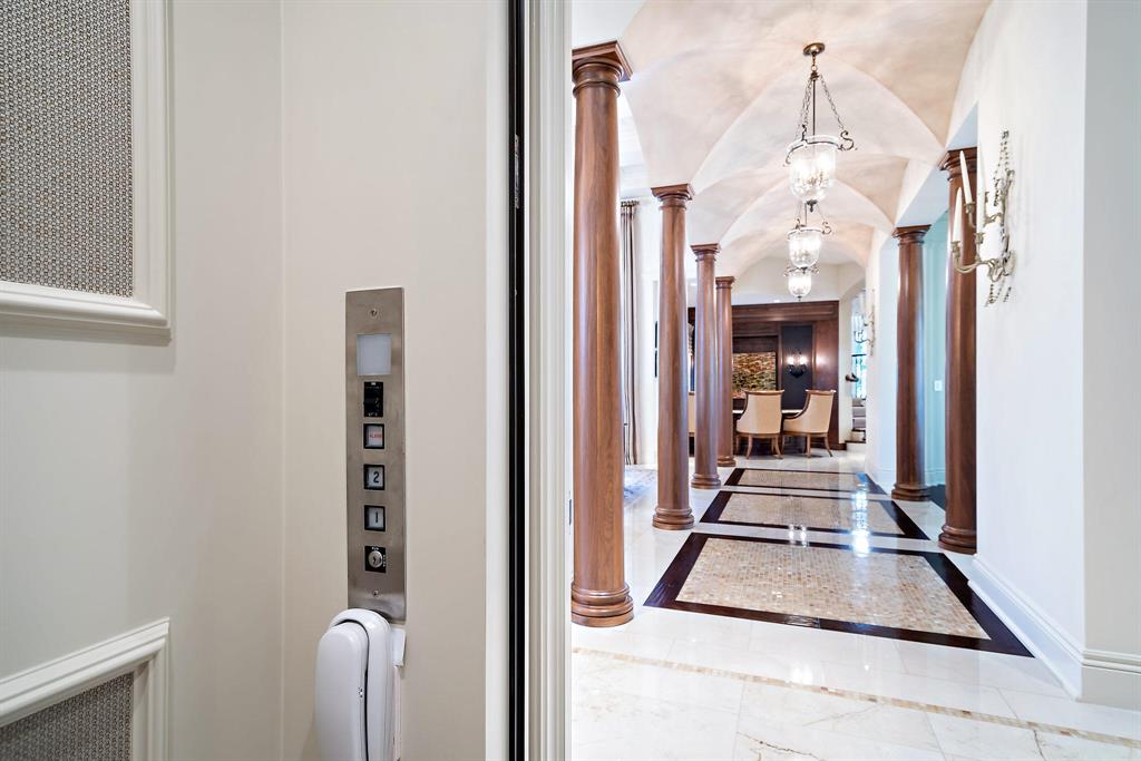 BEARS CLUB - Residential