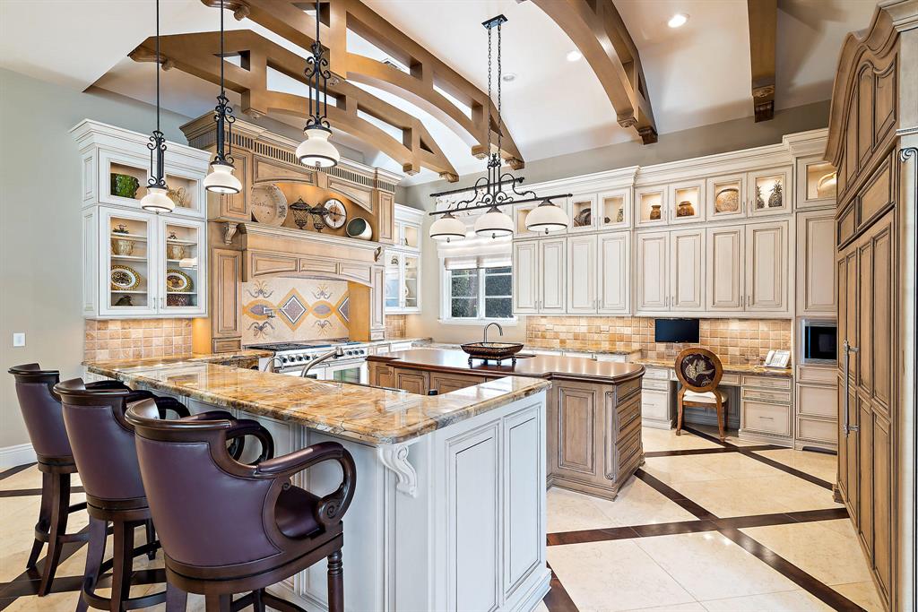 BEARS CLUB - Residential