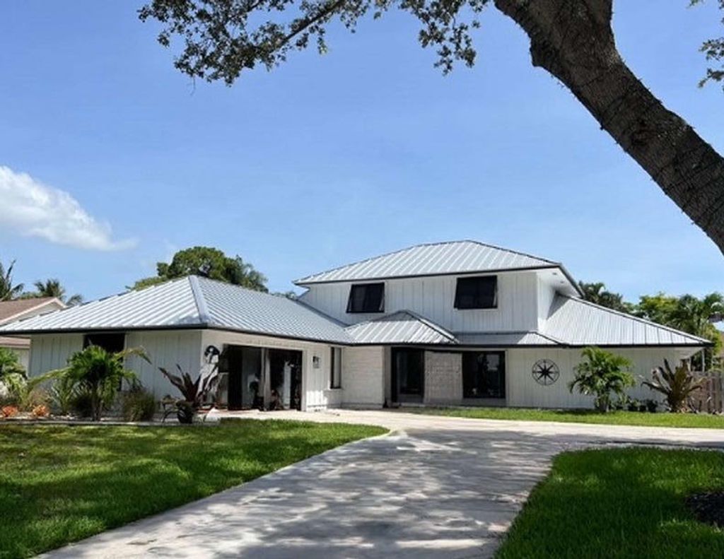 Photo of 4415 River Pines Court, Jupiter, FL 33469 (MLS # R11163858)