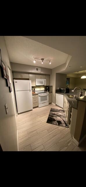 PORTOFINO AT JENSEN BEACH - Residential Lease