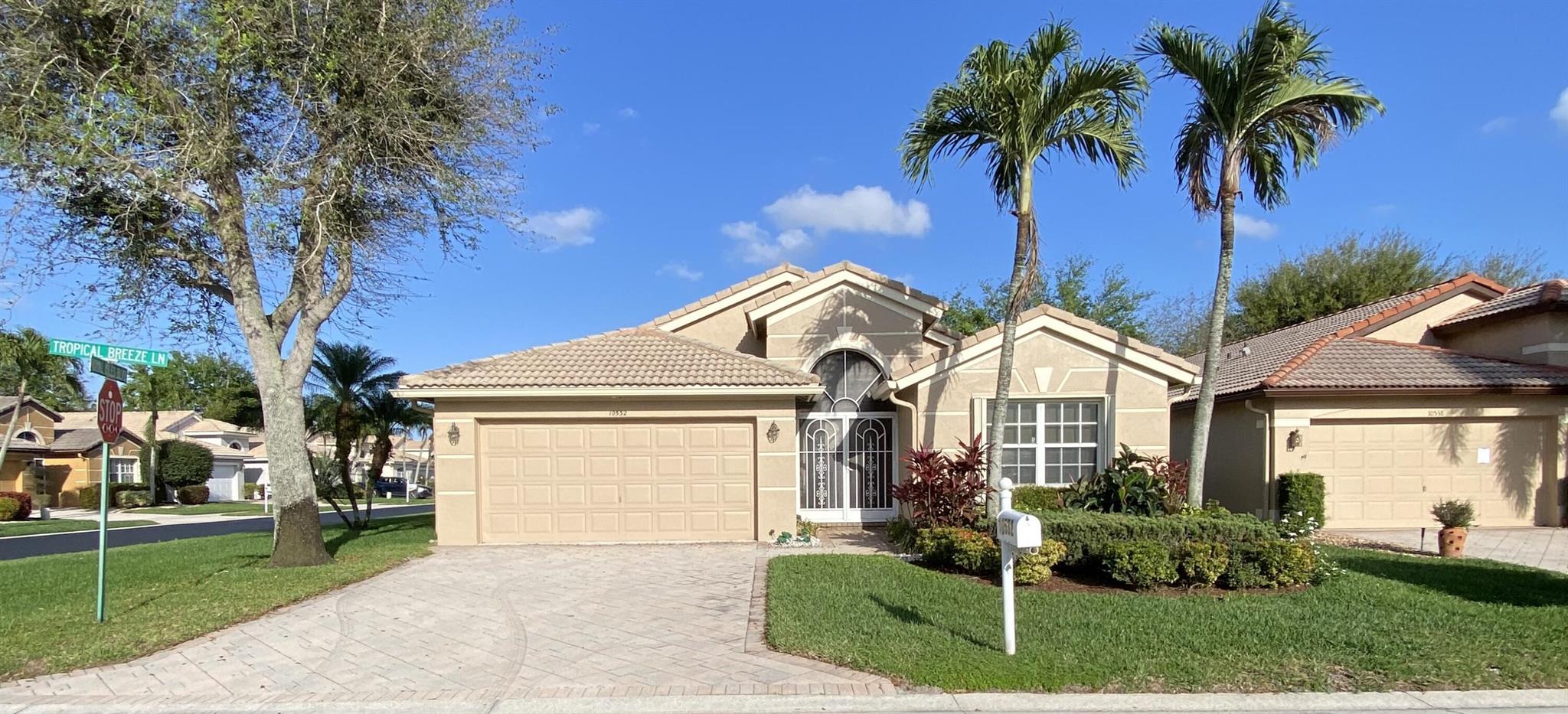 ROYAL LAKES - Residential