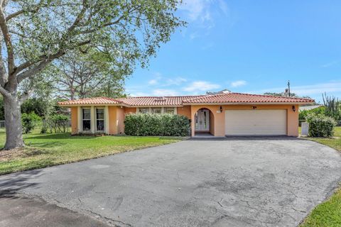 8300 NW 35th Ct Coral Springs FL 33065