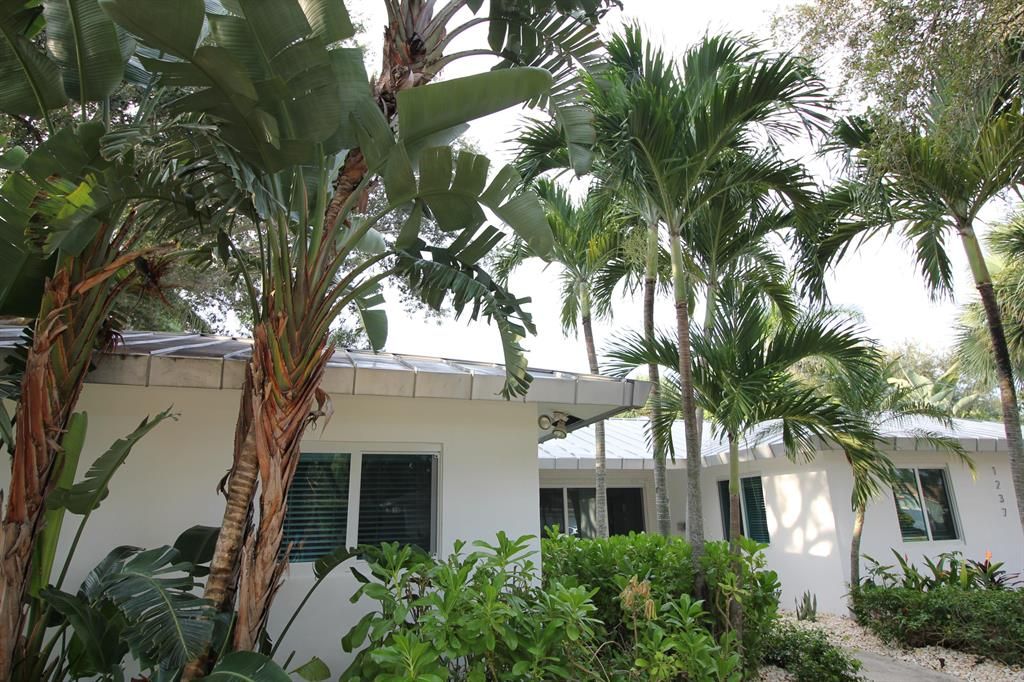 Photo of 1237 SW 14th Street, Boca Raton, FL 33486 (MLS # R10758650)