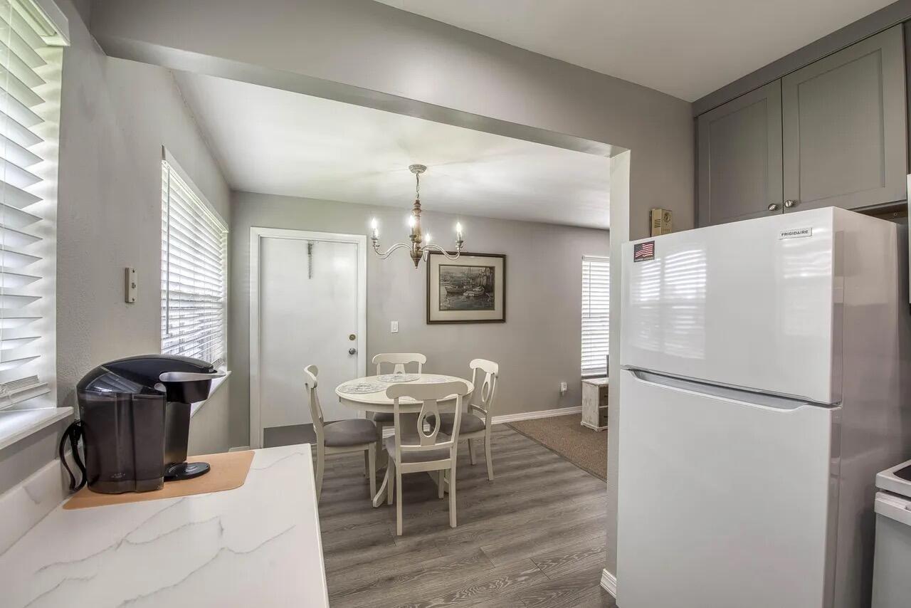 CEDAR POINTE CONDO - Residential Lease
