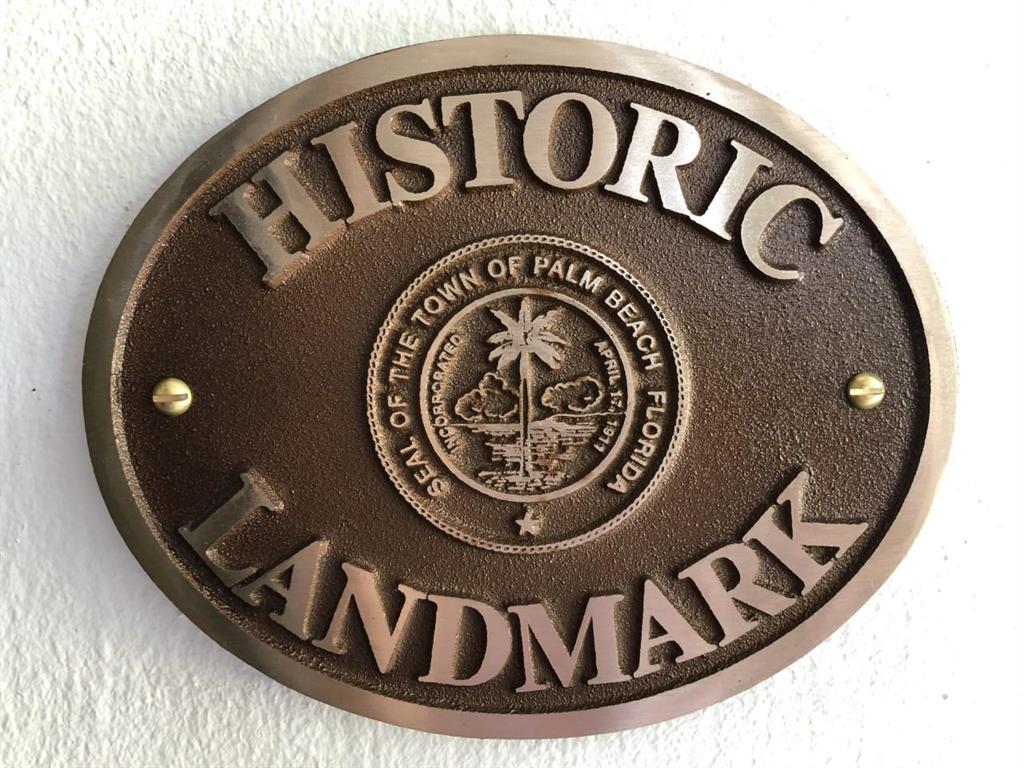 REEF CONDO - Residential