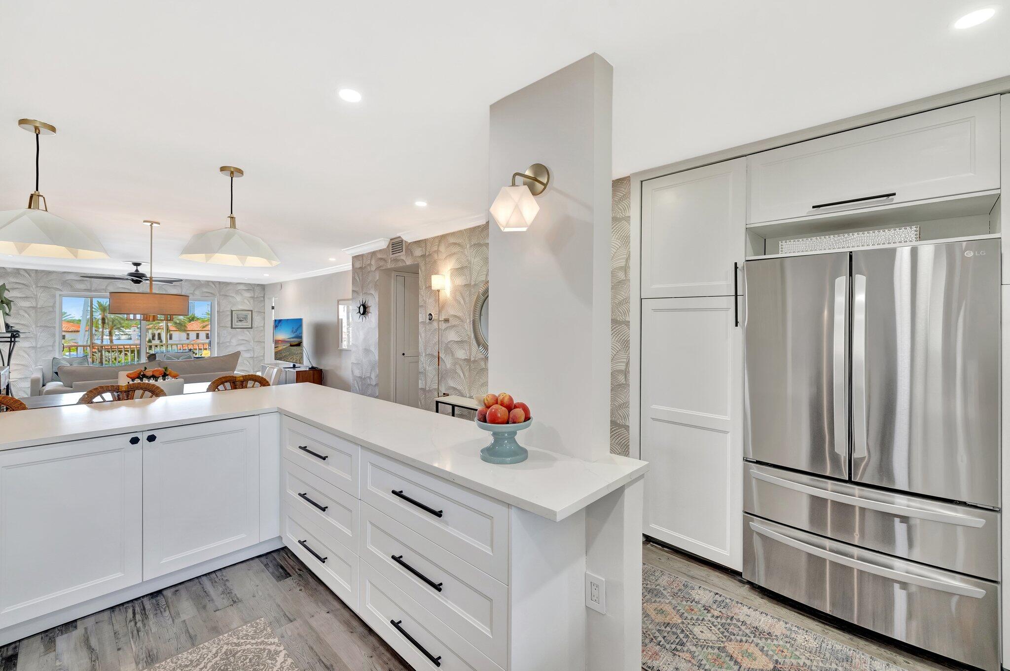 1332 Bayview Drive 402