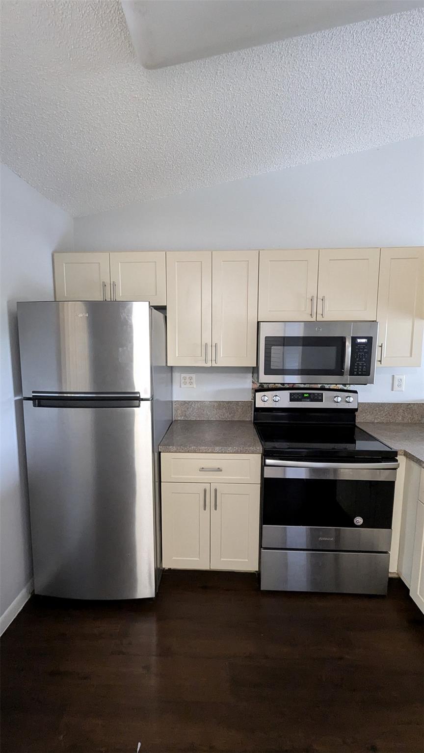 Villas De Venezia Condo - Residential Lease