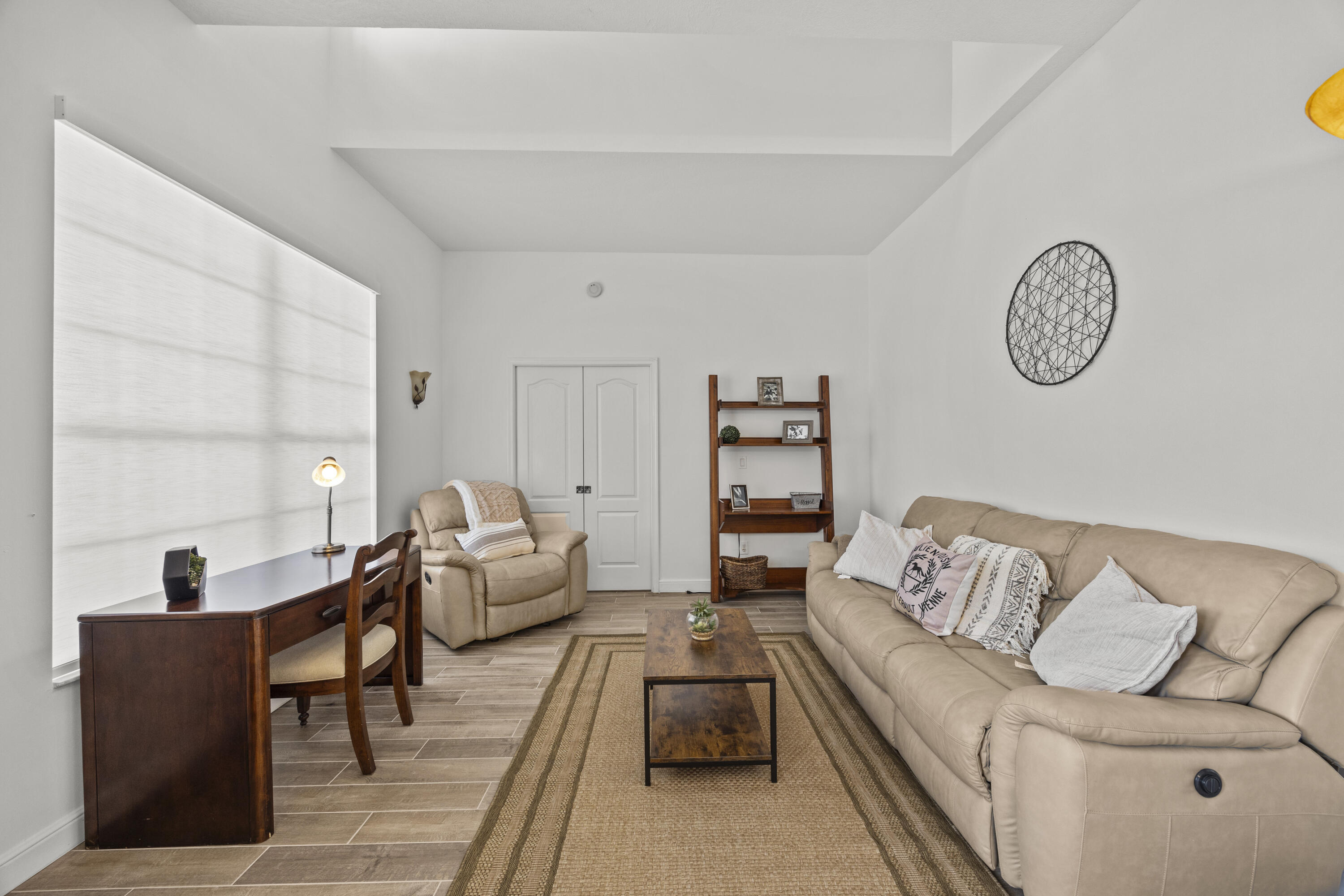 1782 Clydesdale Avenue House