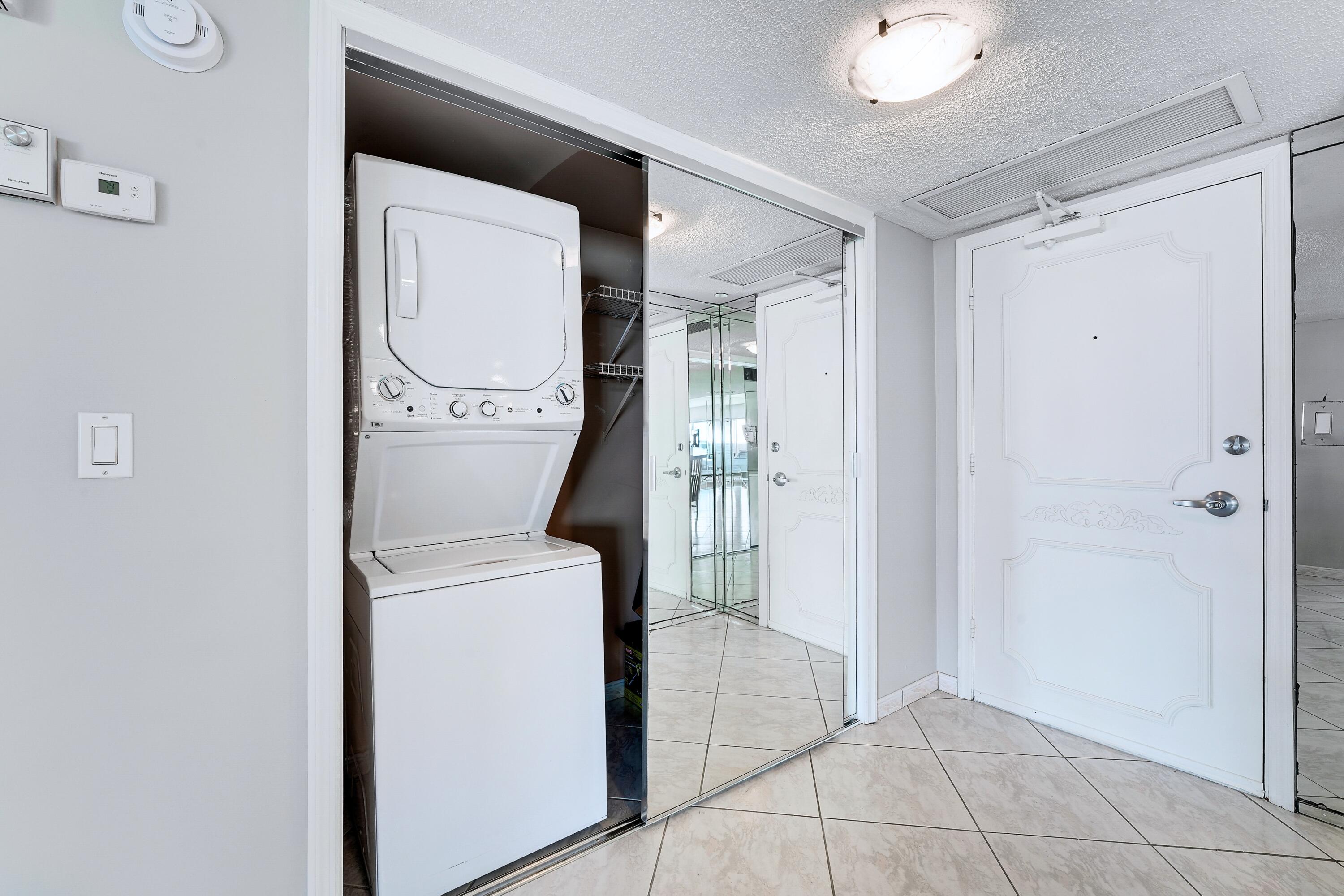REGENCY TOWER SOUTH CONDO - Residential