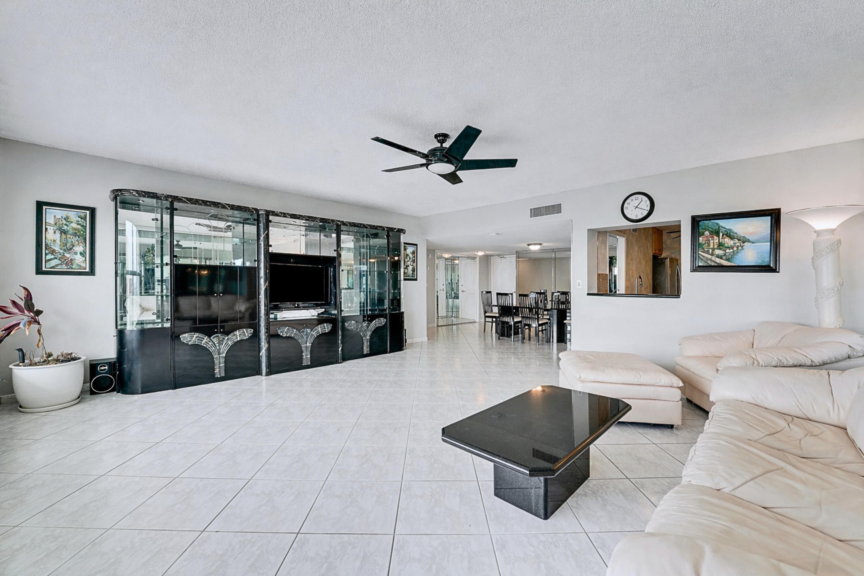 REGENCY TOWER SOUTH CONDO - Residential