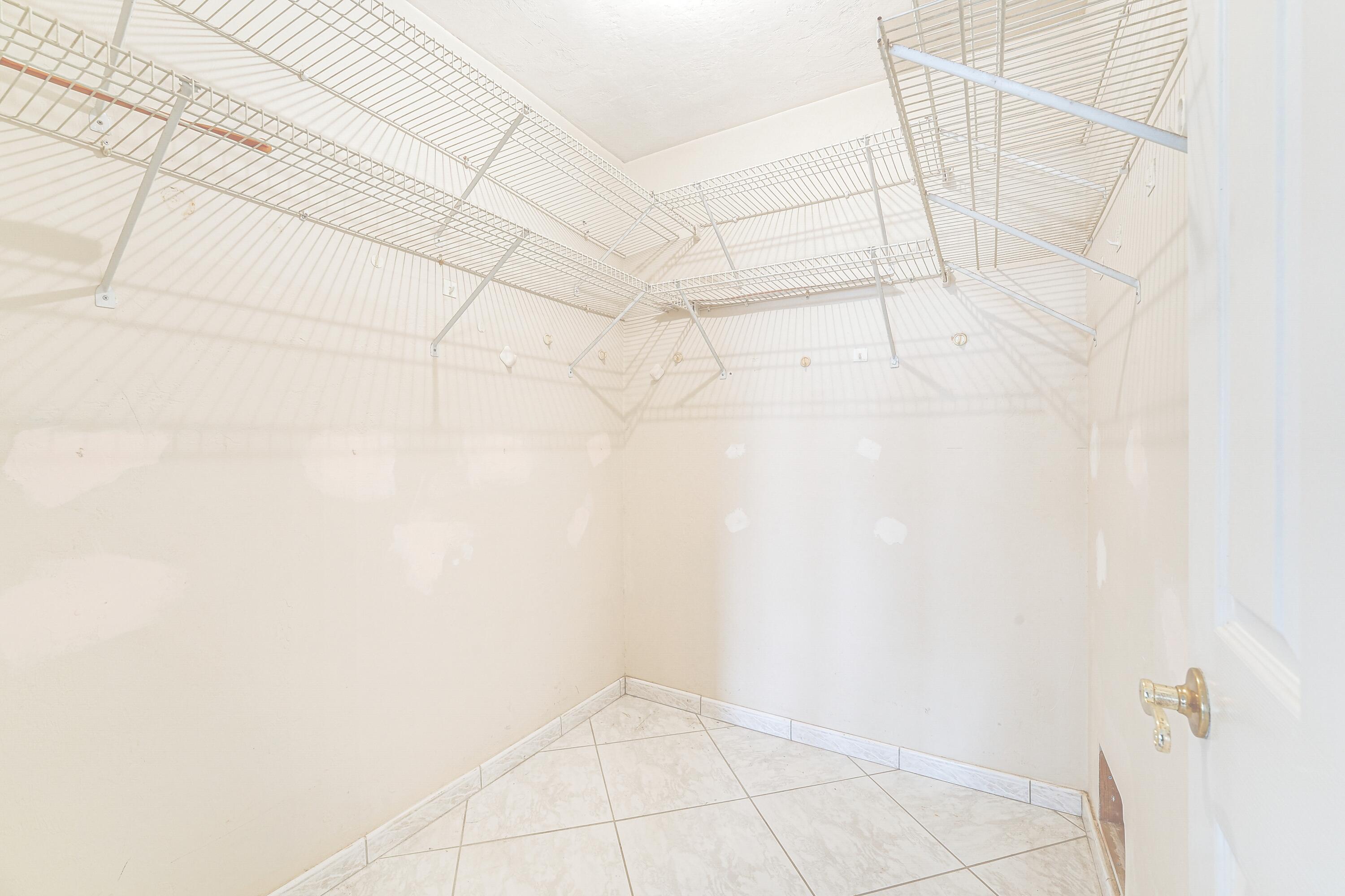 REGENCY TOWER SOUTH CONDO - Residential
