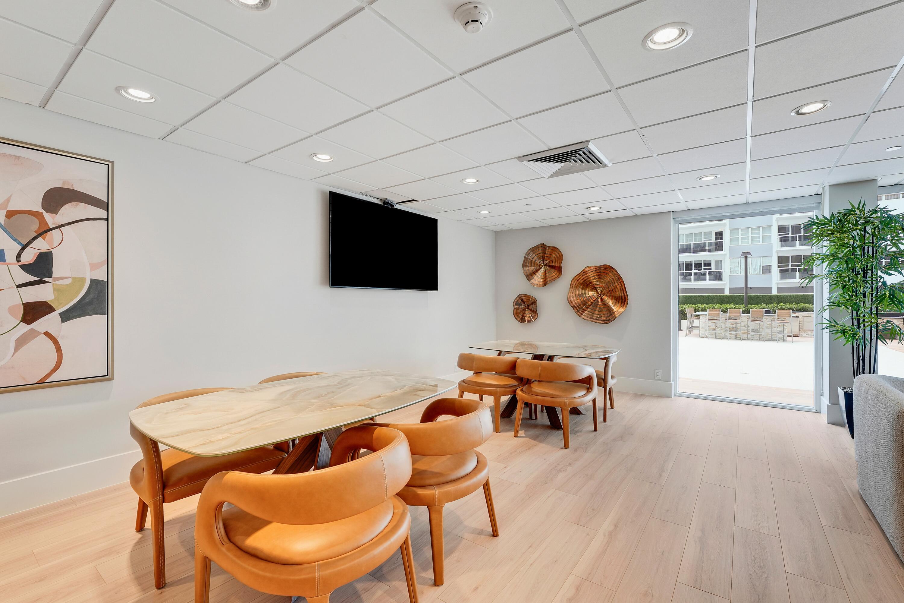 REGENCY TOWER SOUTH CONDO - Residential