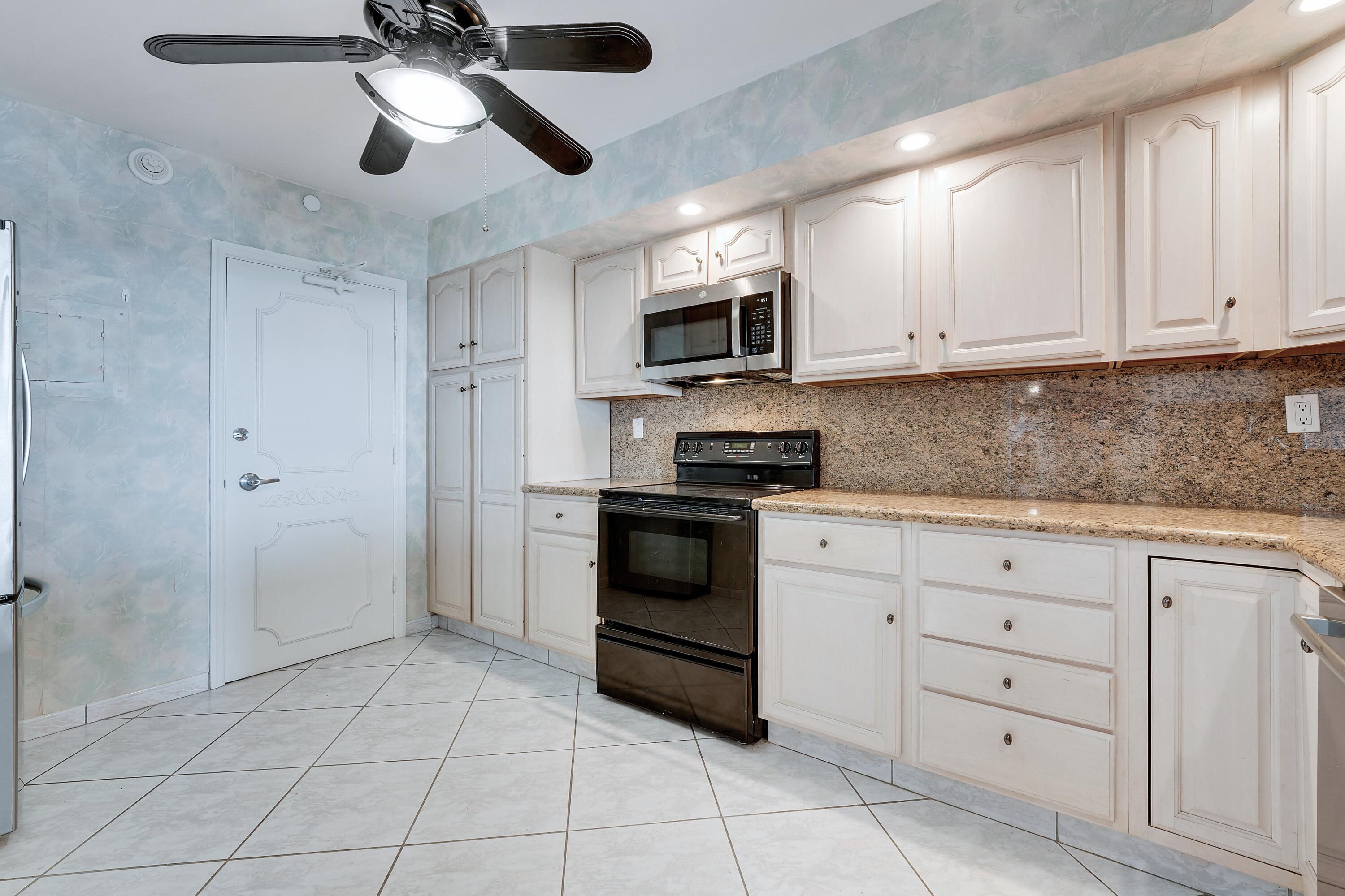 REGENCY TOWER SOUTH CONDO - Residential