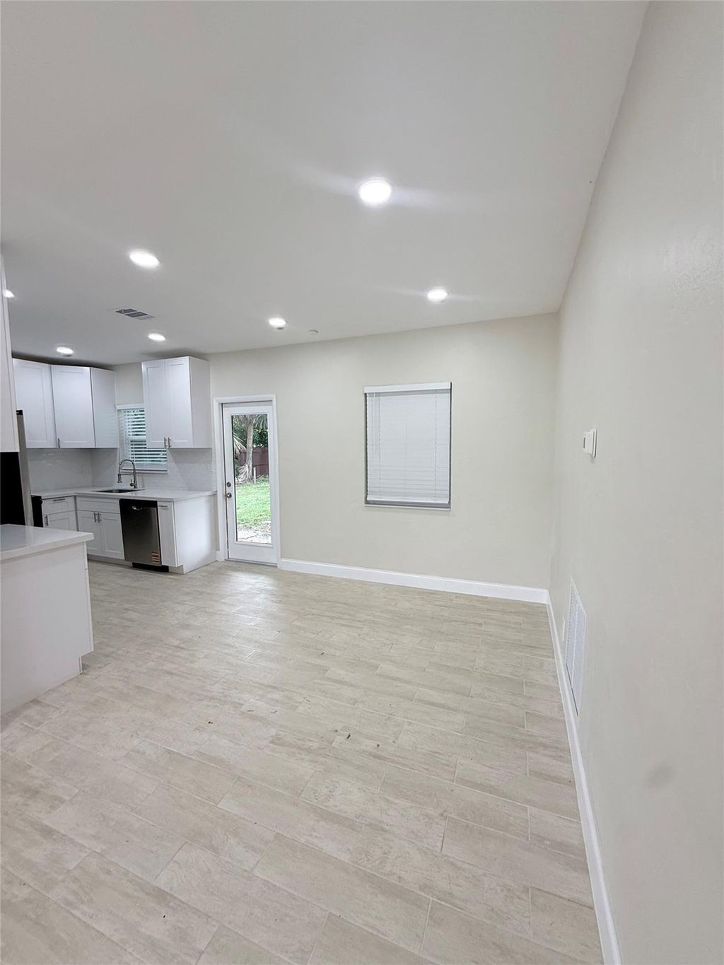 Photo of 113 SW 22nd Avenue, Fort Lauderdale, FL 33312 (MLS # F10526999)