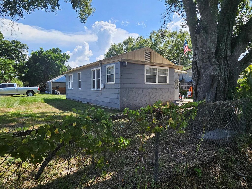 Photo of 4315 Avenue K Avenue, Fort Pierce, FL 34950 (MLS # R11114631)