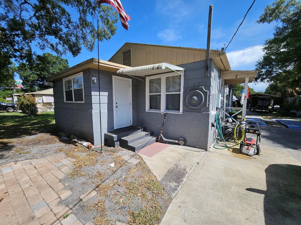 Photo of 4315 Avenue K Avenue, Fort Pierce, FL 34950 (MLS # R11114631)