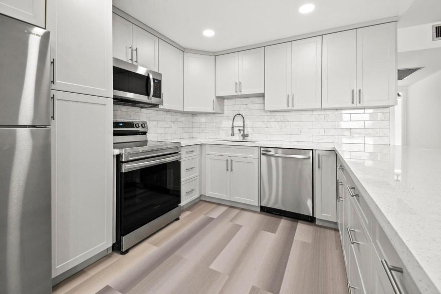 Ready to Rent, must see, all new appliances,  huicann windows, 55 plus Century Village