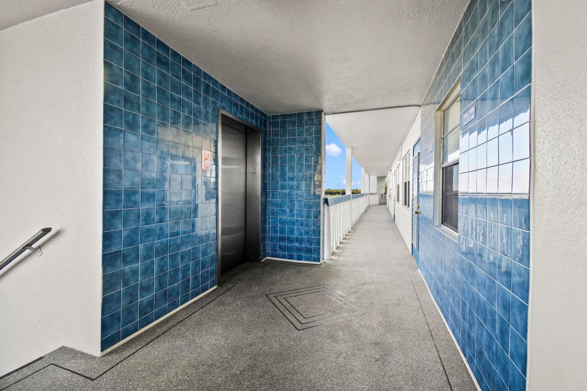 CENTURY VILLAGE - Residential Lease