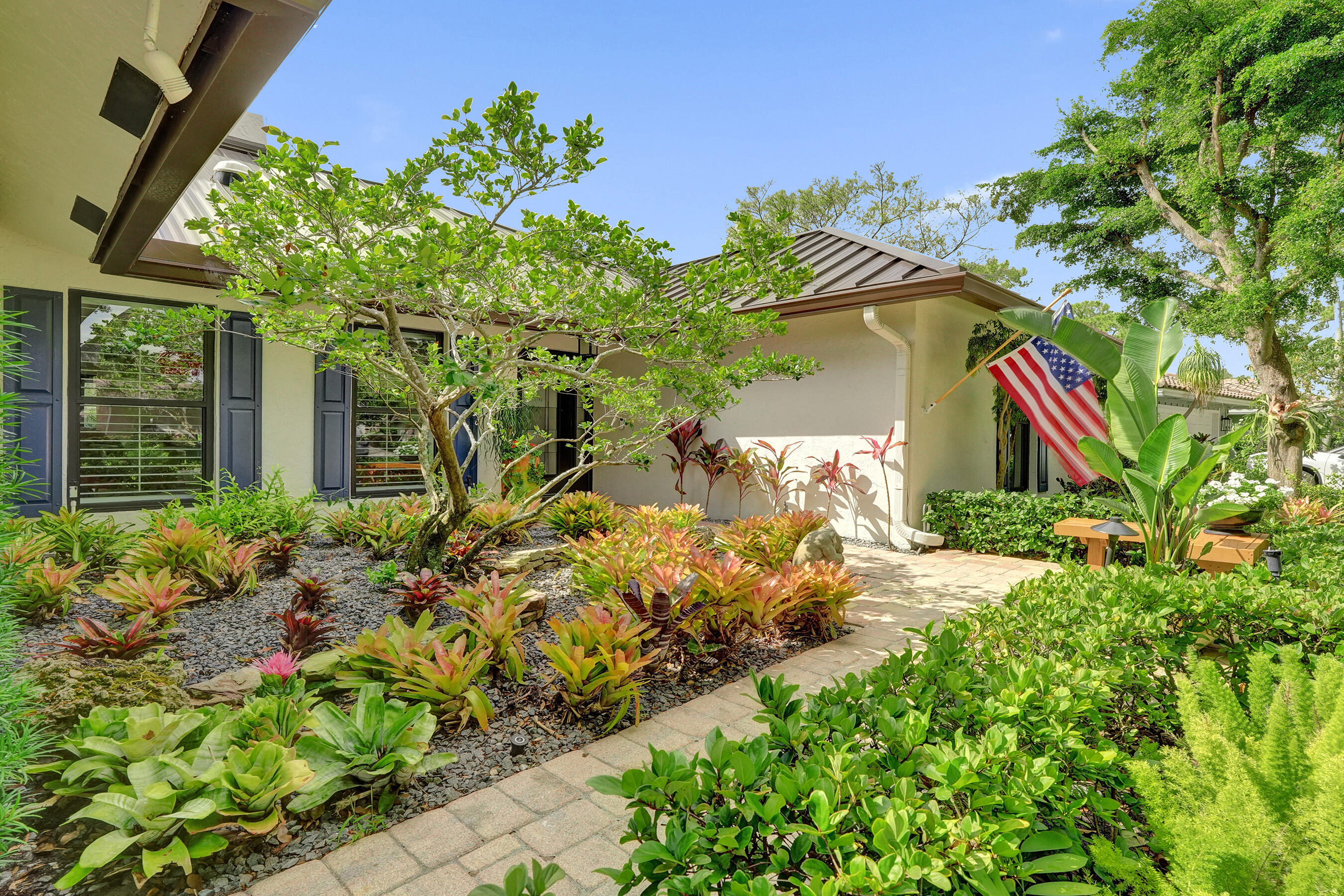 3484 Pine Haven Circle