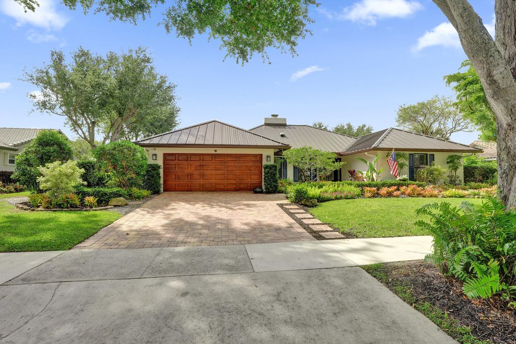 Photo of 3484 Pine Haven Circle, Boca Raton, FL 33431 (MLS # B26027939)
