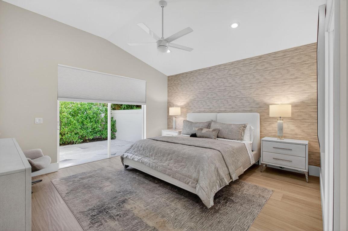 LAUREL POINTE - Residential