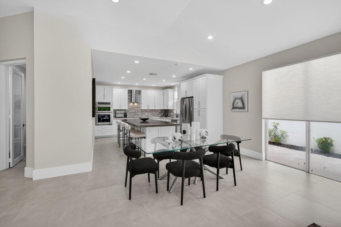 LAUREL POINTE - Residential