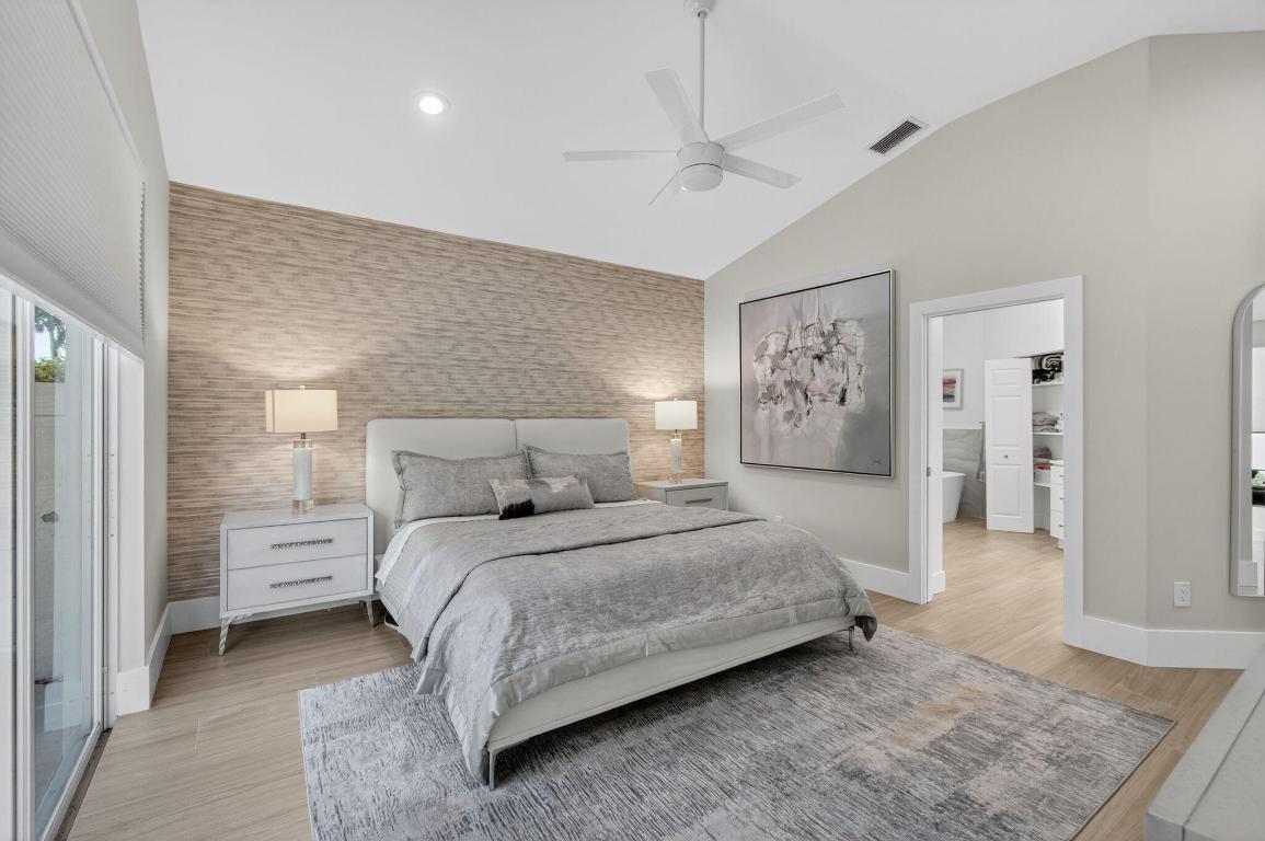 LAUREL POINTE - Residential