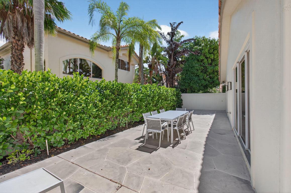 LAUREL POINTE - Residential