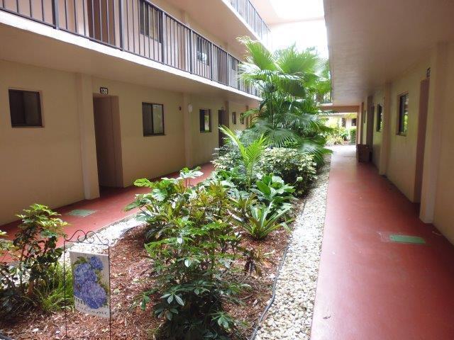 LAS VERDES SEAGRAPE CONDO - Residential